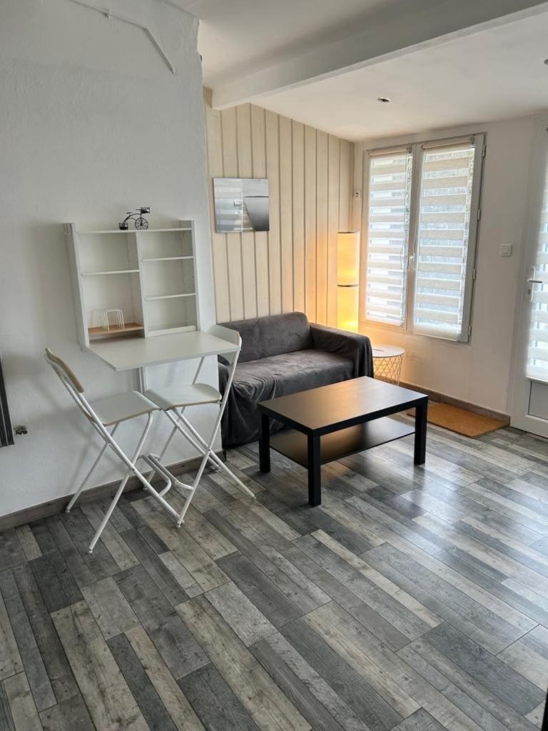 Appartement 29E A Mailly-Le-Camp Buitenkant foto
